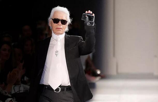 一生为设计呼吸的老佛爷 愿天堂变成你的秀场