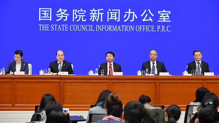 大灣區建設豐富一國兩制內涵 發改委：嚴格依法辦事尊重特區高度自治權