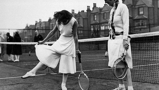 CELINE带着阔腿裤回潮，怎么穿才不会像马夫？