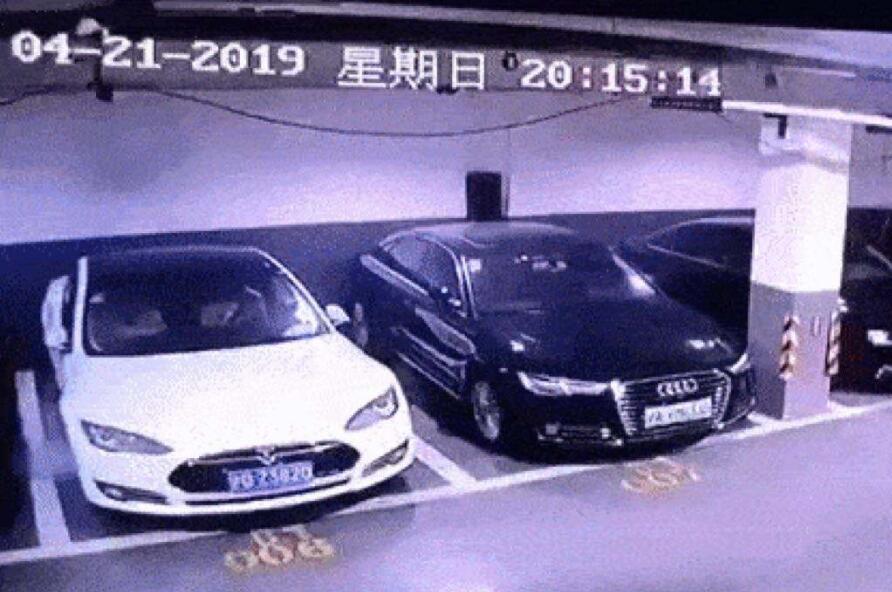 靜止停放爆燃 再遭信任危機 特斯拉又「火」了