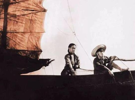 著名演员王丹凤去世 去年获上影节终身成就奖