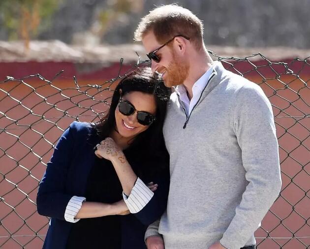 梅根生啦！英王室又多了个六斤多的大胖小砸~