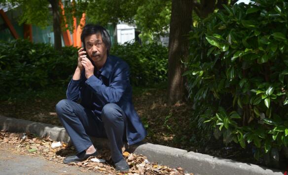 “流浪大师”自述走红一个月：获打赏二三十万，天天想买房