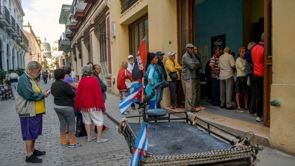 美国加紧制裁封锁 古巴宣布紧缺物资将凭票兑换