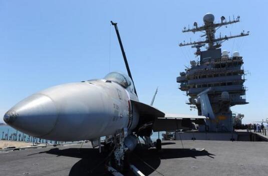 美航母打击群进逼中东威慑伊朗 西班牙召回本国随行军舰