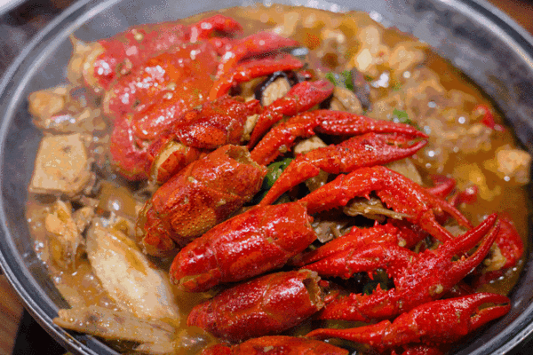 哪里的小龙虾最好吃？湖北人和江苏人杠上了