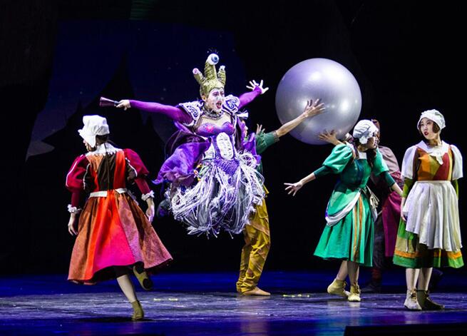 代表太陽溫暖你 音樂劇《素敵小魔女》來深