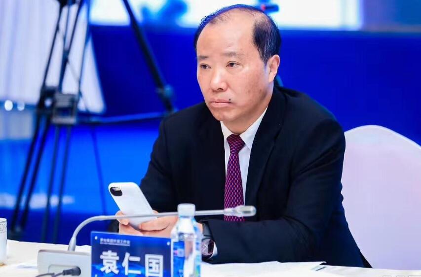 政治攀附、家族式腐败……袁仁国的“醉与罚”