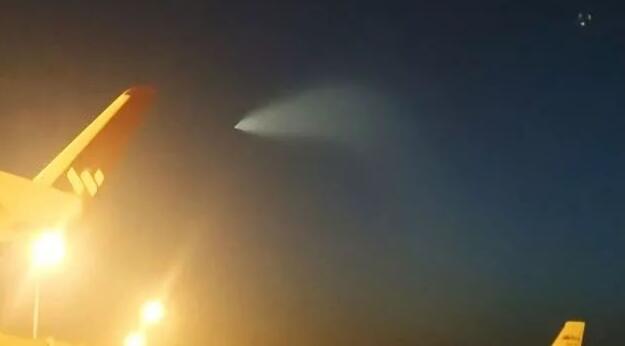 中国多省市目击“不明飞行物” 火箭军和海军深夜发声