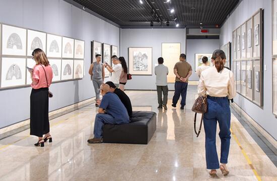 從俄羅斯風情到“絲綢之路” 深美雙展展出