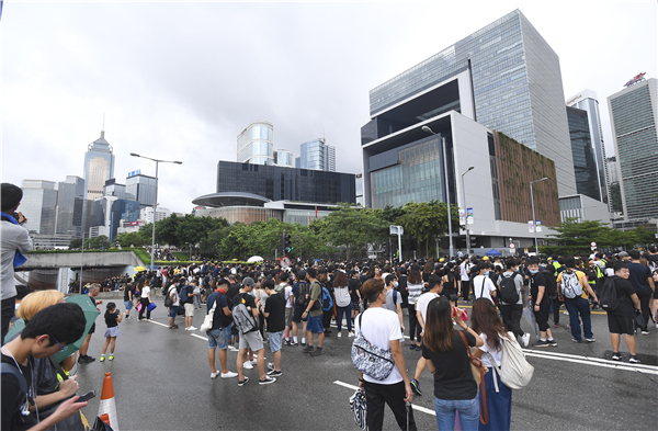 【商報時評】互相體諒為香港 共渡難關回正軌