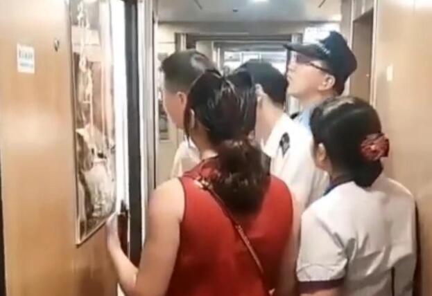 17歲大學生動車吸煙致車速驟降 警方：認錯態度好 罰600