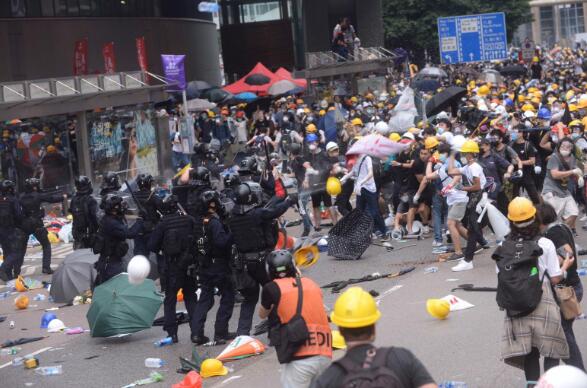 法律團體：6.12示威者明顯構成暴動罪 促警方盡快拘捕兇手