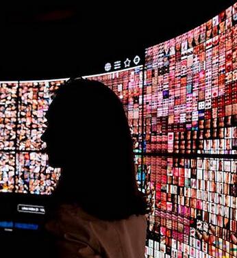 中国人有多爱化妆品？2023年买的会比北美拉美加一块都多