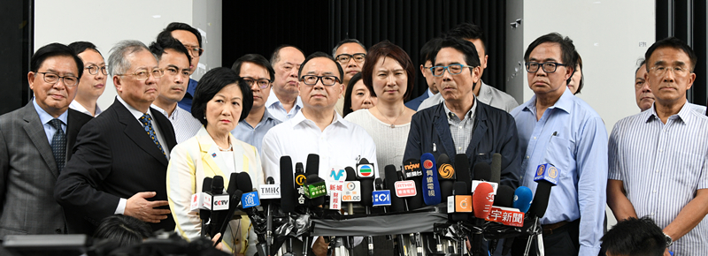 建制派議員轟暴行令人心寒