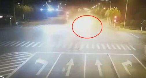 23岁女子醉驾玛莎拉蒂致2死4伤！3名嫌疑人被控制