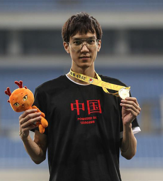 2019全国锦标赛：王宇夺得男子跳高冠军