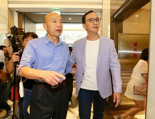 初选民调胜出后的第一天，韩国瑜上班迟到了