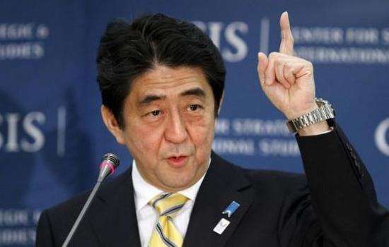 對韓示硬 安倍一箭三雕