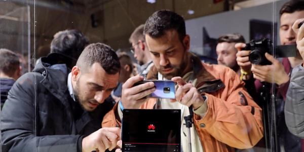 英國政府：禁不禁華為要先等美國明確表態