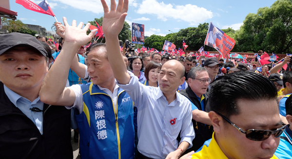 郭台銘脫黨參選傳言不斷 韓國瑜冀吳敦義出面整合