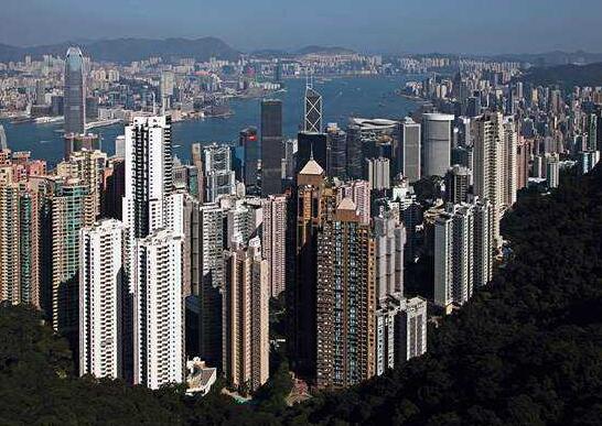 香港楼市7月成交合约总值下滑45.7%