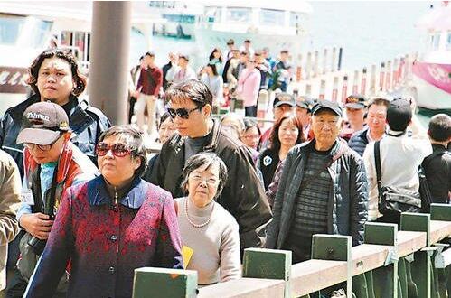 陆客赴台本月骤减七成 岛内舆论疾呼改善两岸关系