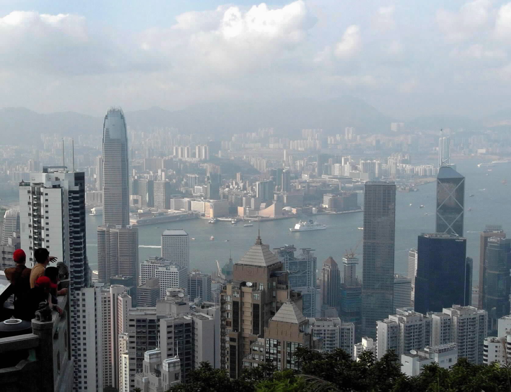 社會動蕩持續 樓市調整浮現 買磚頭保值最穩陣