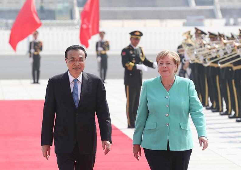 李克强举行仪式欢迎德国总理默克尔访华