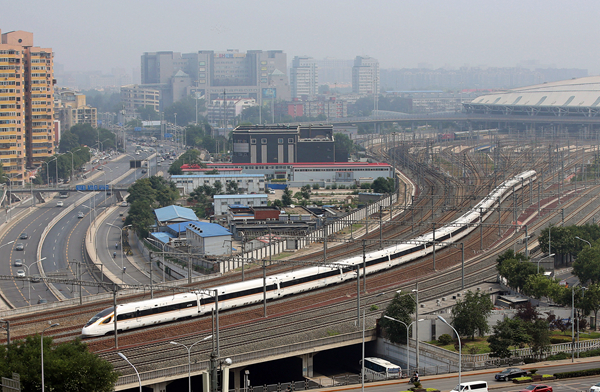 【国庆专稿·交通篇】高鐵巨輪大飛機 交通巨變跨時空