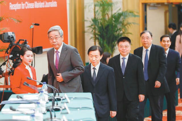 70年民生建設成績斐然 基本養老保險覆蓋超9.5億人