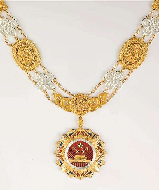 英雄的礼赞 奋进的凯歌——致敬共和国勋章、国家荣誉称号获得者