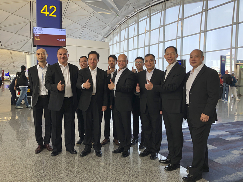 林鄭今率團240人赴京賀國慶