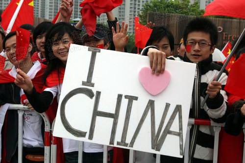 「仇中」令華人更愛國