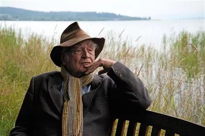 《批评家之死》：除了你，他没有别的朋友