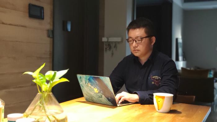 拿下全球华语科幻星云奖金奖 业余作家的逆袭