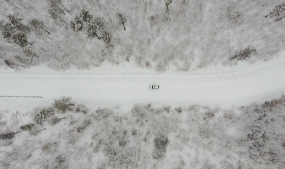 漠河降雪 现“雪挂