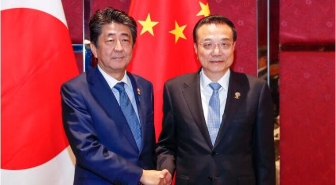 李克強會見安倍晉三