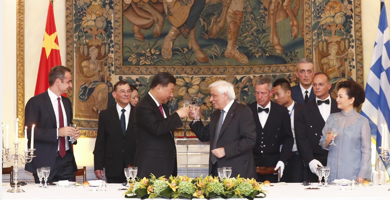 习近平同希腊总理米佐塔基斯会谈