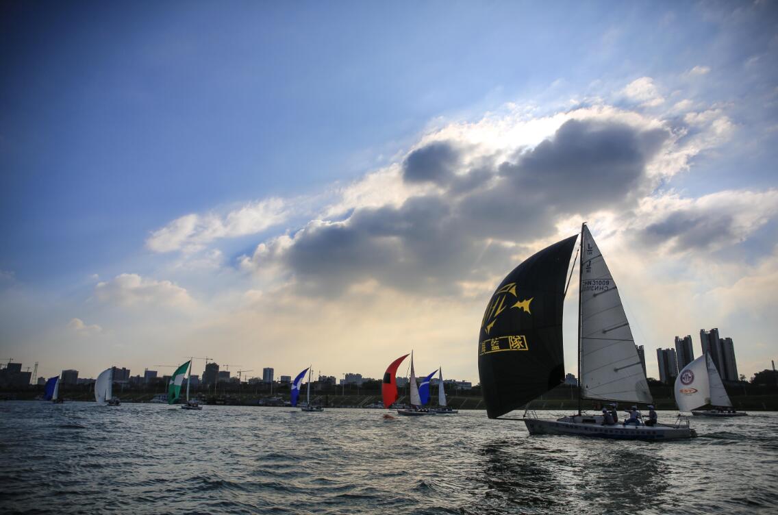 香港不可承受長期衰退