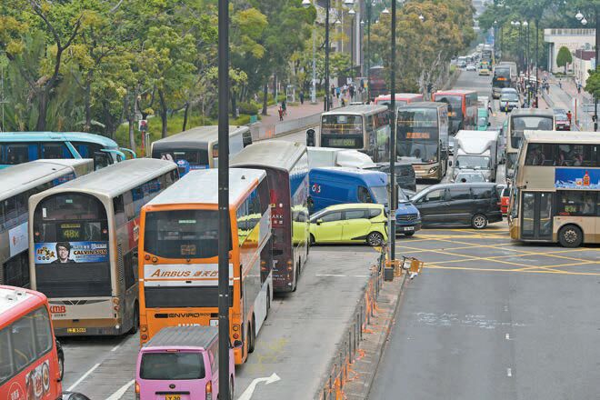黑色暴力令港沉淪
