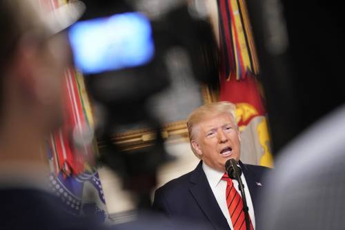 再批美联储！外媒：特朗普呼吁美国实施负利率