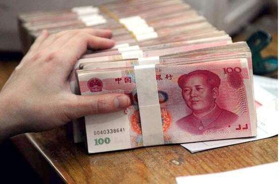 专家：人币汇率“破7”“返6”都是正常波动