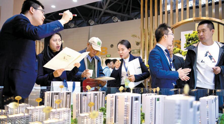 美元債發行量增 內房股摸着石頭過河