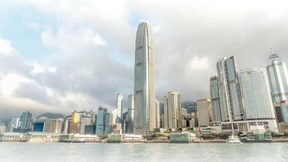 GDP自2008年全球金融危機以來首次同比下降 本港經濟前景不樂觀