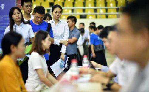 前10月城镇新增就业1193万人，稳就业交卷