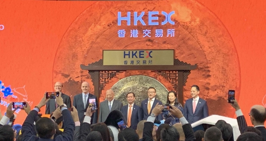 阿里巴巴今登陆港交所：开盘大涨 市值超腾讯