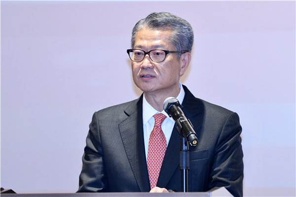 港府料今年經濟收縮1.3%