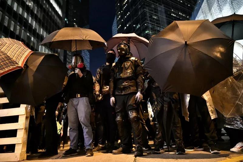【时事观察】港政治構局調整的兩現象