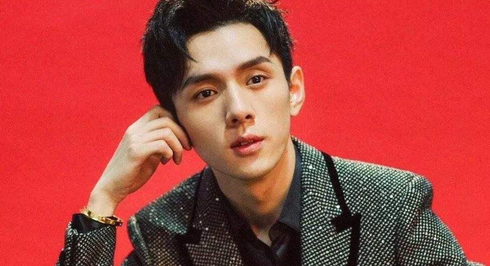 内地购物新模式 直播带货风头劲